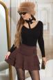 Maglia Nera con Scollo a V e Collarino da Legare