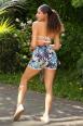 Shorts moda mare vita alta con stampa tropicale.