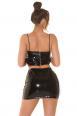 Top e gonna in PVC nero.