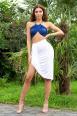 Top estivo blu con scollo all&rsquo;americana e catena
