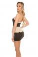 Mini abito con volants. Beige/nero.