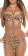 Monokini leopardato con fibbie e borchie dorate.