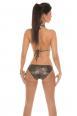 Bikini pitonato con doppie catene dorate.