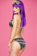 CHILIROSE: bikini pitonato con catenelle dorate.