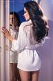 CHILIROSE: vestaglia ricamata con tanga. Bianco