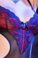 CHILIROSE: body in tulle e pizzo aperto ai lati.