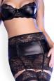 Completo intimo 3 pezzi con rifiniture in pizzo.