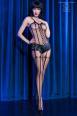 Bodystocking a rete con pantaloncini in tessuto semilucido.