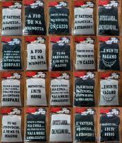 Mini t-shirt con scritta spiritosa.