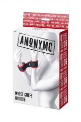 Anonymo: polsiere in velluto rosso.