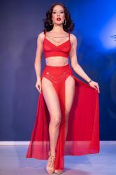 Set 3 pezzi in tulle con catene dorate removibili. Rosso